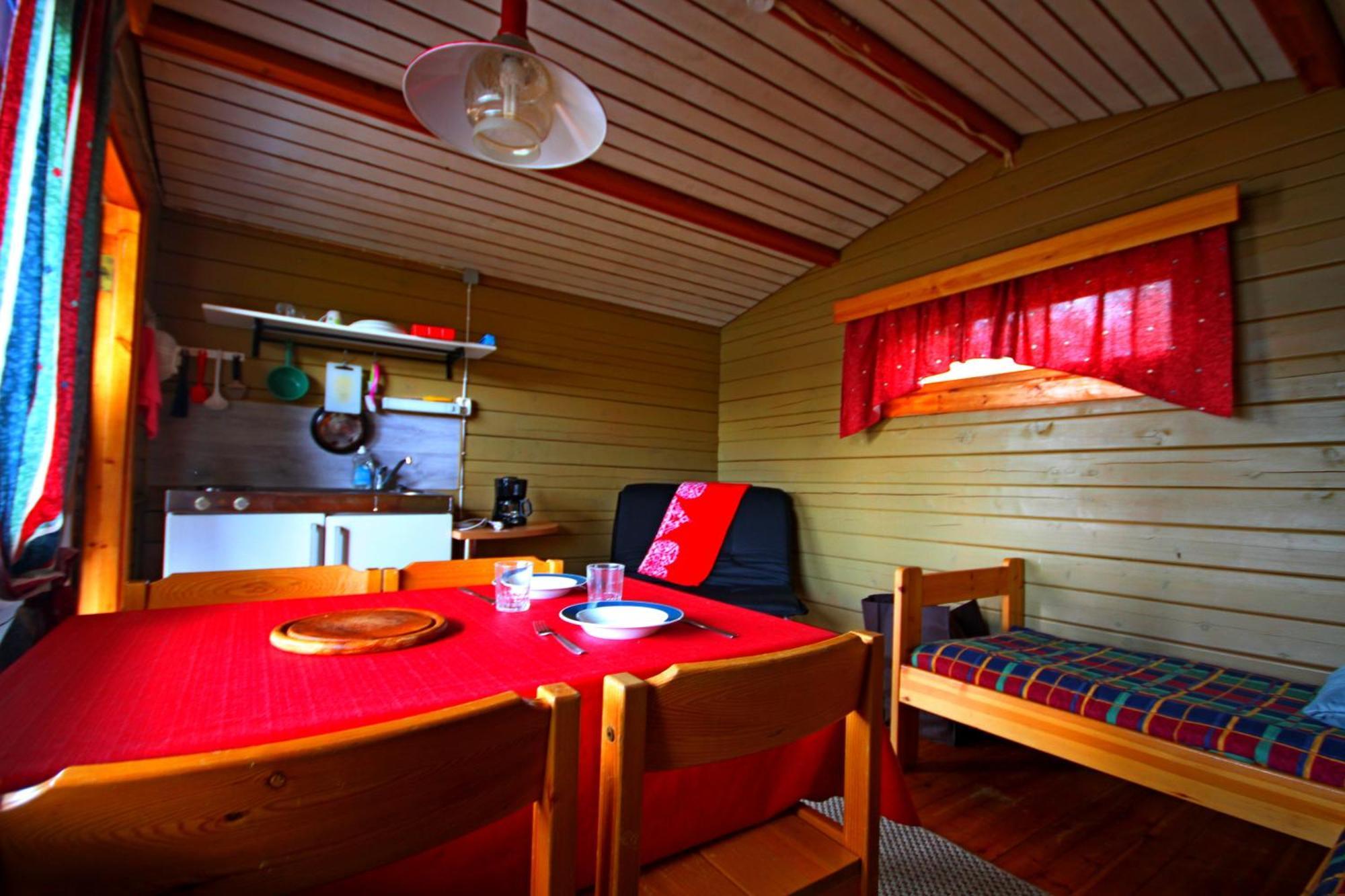 Ukonjaerven Holiday Village Ivalo Quarto foto